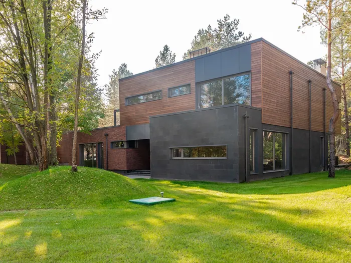 Maison moderne avec bardage en bois